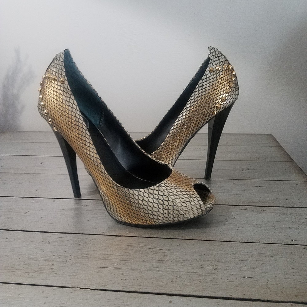 COPY - Donald J. Pliner heels